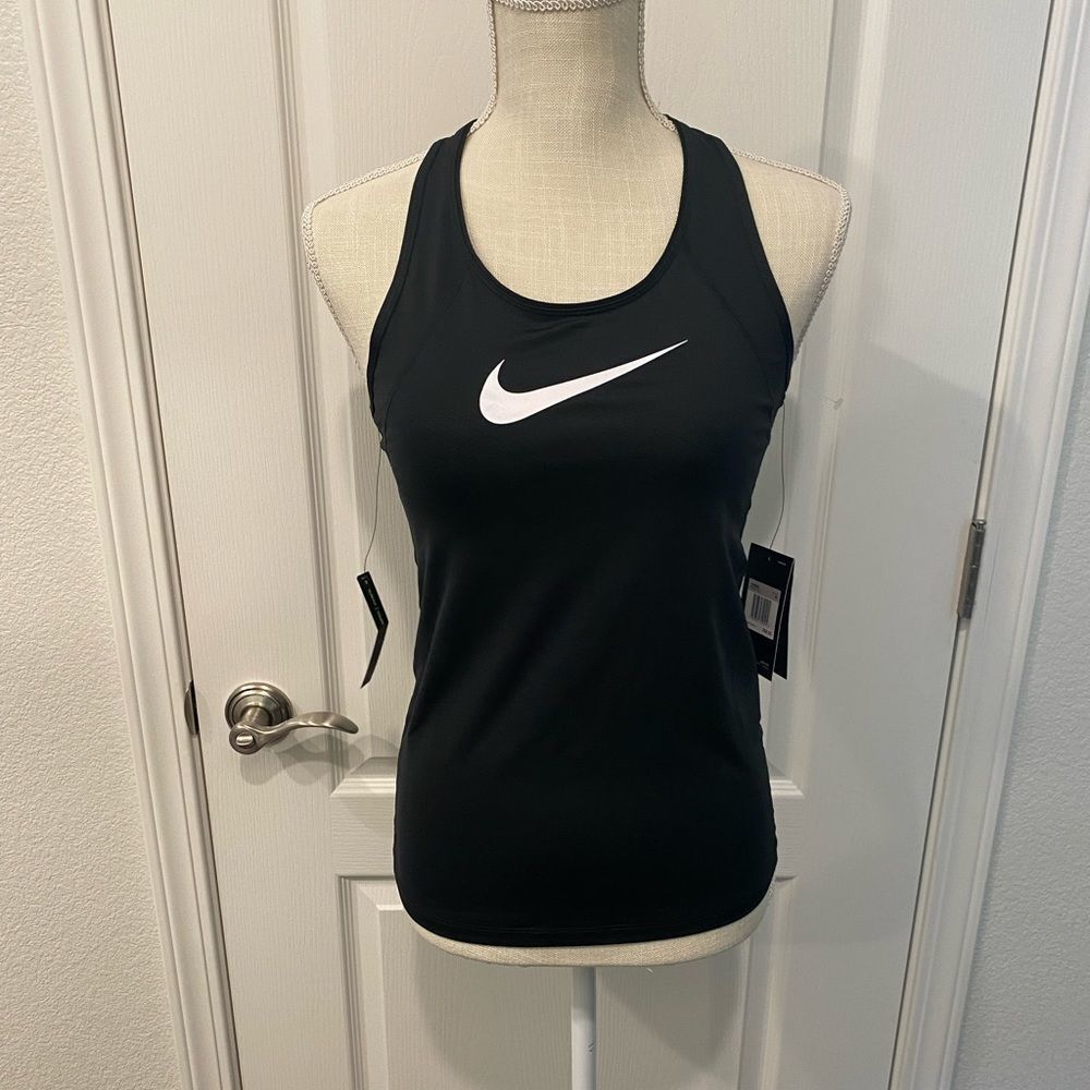 NWT Nike pro slim fit workout top size xs